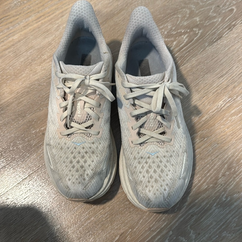 Hoka Clifton 9 sneakers US8B